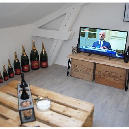 Апартаменты Studio Champagne Реймс Экстерьер фото
